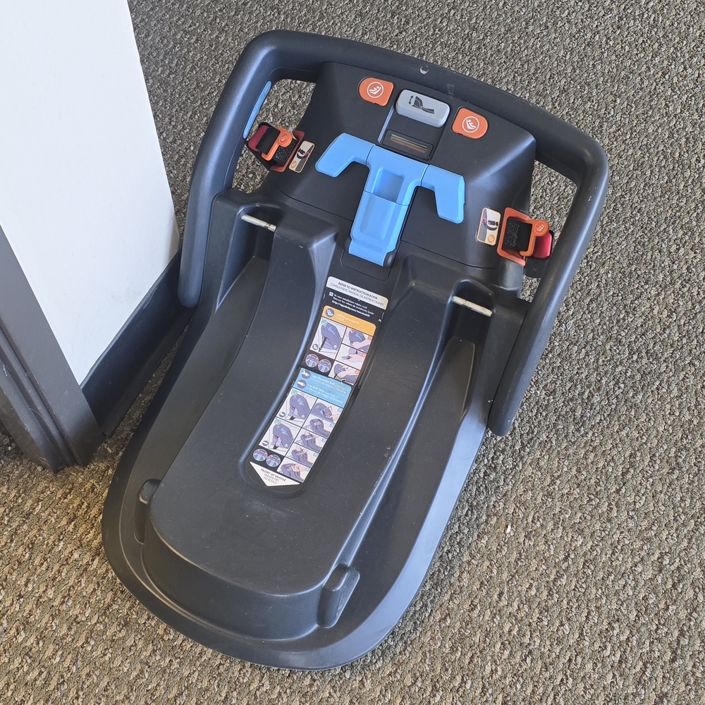 Black and Blue Car Seat Base